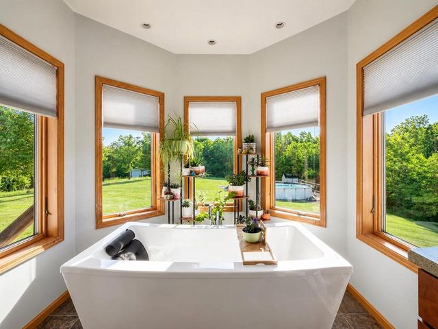 1825 Bringold Drive, Verona, WI 53593