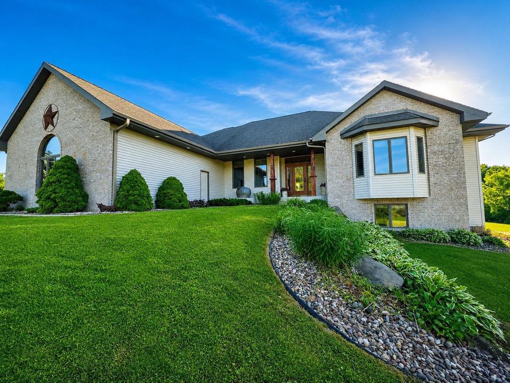 1825 Bringold Drive, Verona, WI 53593