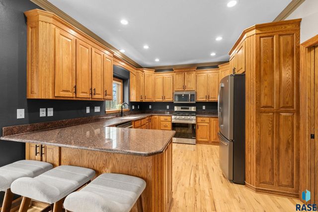 1601 S Sierra Cir Circle, Sioux Falls, SD 57110