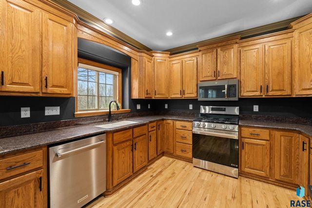 1601 S Sierra Cir Circle, Sioux Falls, SD 57110