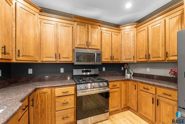 1601 S Sierra Cir Circle, Sioux Falls, SD 57110