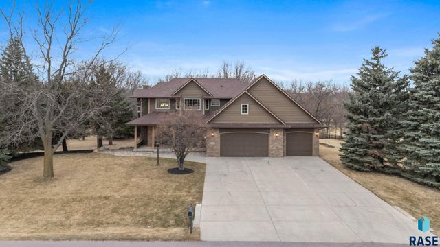 1601 S Sierra Cir Circle, Sioux Falls, SD 57110