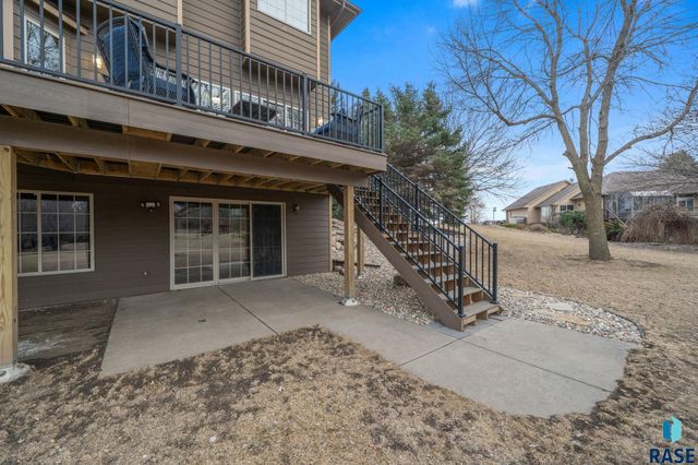 1601 S Sierra Cir Circle, Sioux Falls, SD 57110