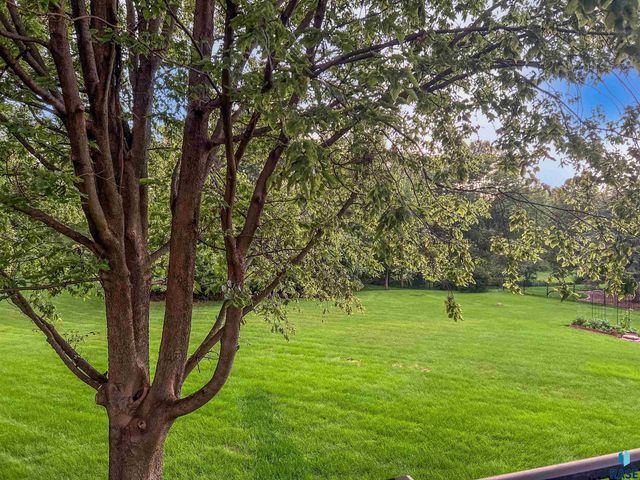 1601 S Sierra Cir Circle, Sioux Falls, SD 57110