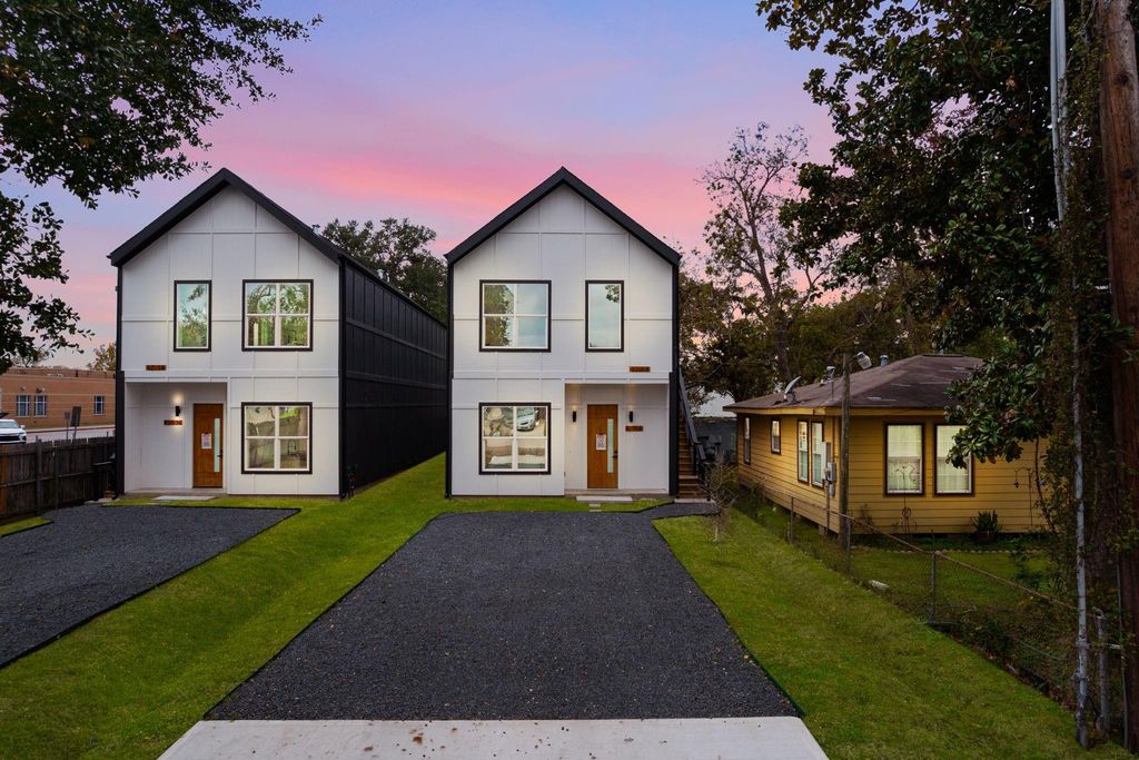 8203 Moonbeam Street B, Houston, TX 77088