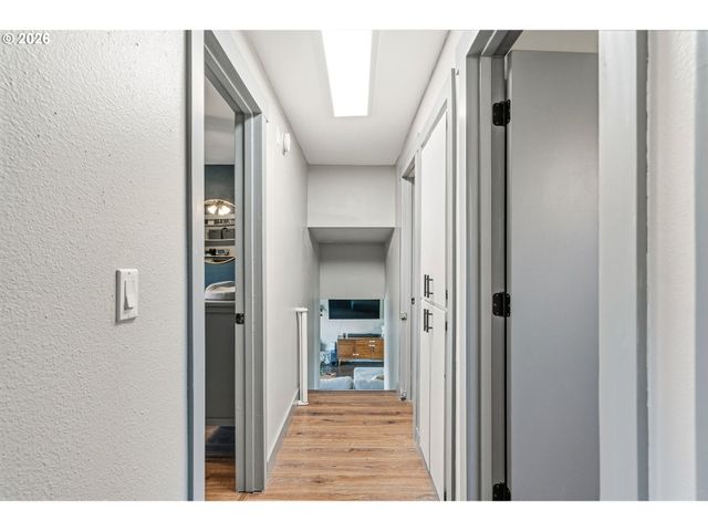 2490 Se ERMINE St, Albany, OR 97322