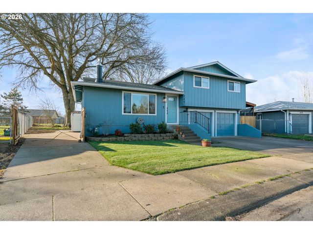 2490 Se ERMINE St, Albany, OR 97322