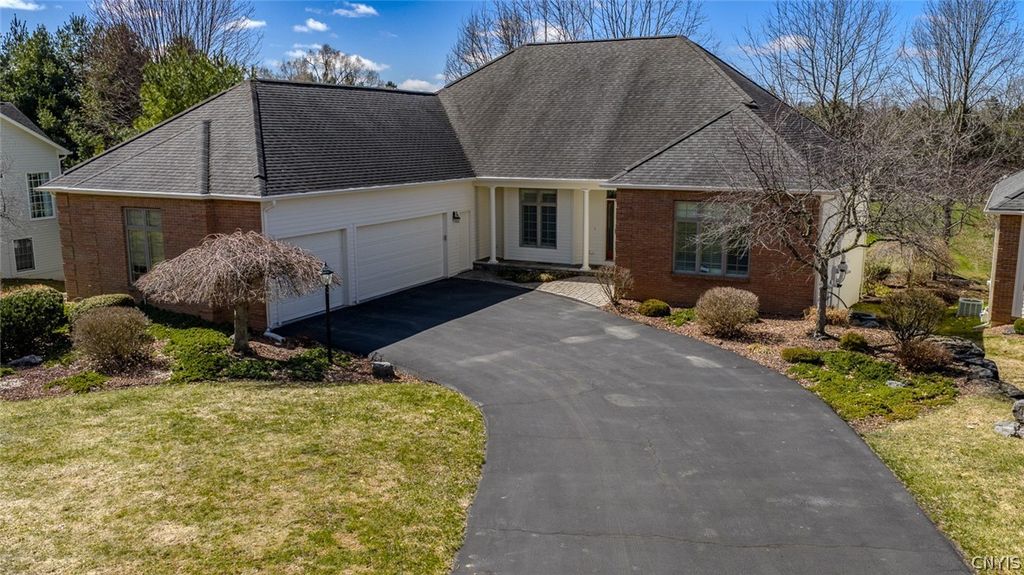 6047 Bay Hill Circle, Dewitt, NY 13078