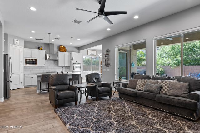 20948 E Canary Way, Queen Creek, AZ 85142