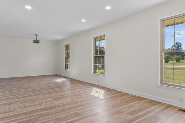 392 Fanfare Lane, Orangeburg, SC 29118