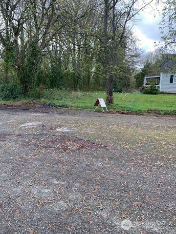 328 E 40th Street, Tacoma, WA 98404