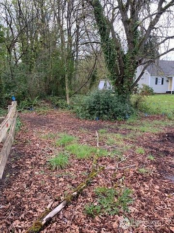 328 E 40th Street, Tacoma, WA 98404