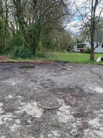 328 E 40th Street, Tacoma, WA 98404