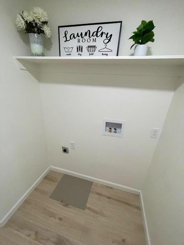 3499 E BAYSHORE Road 112, Redwood City, CA 94063