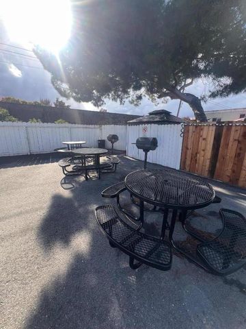 3499 E BAYSHORE Road 112, Redwood City, CA 94063