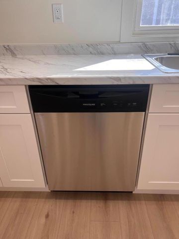 3499 E BAYSHORE Road 112, Redwood City, CA 94063