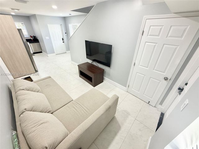 932 NW 2nd Street, Fort Lauderdale, FL 33311