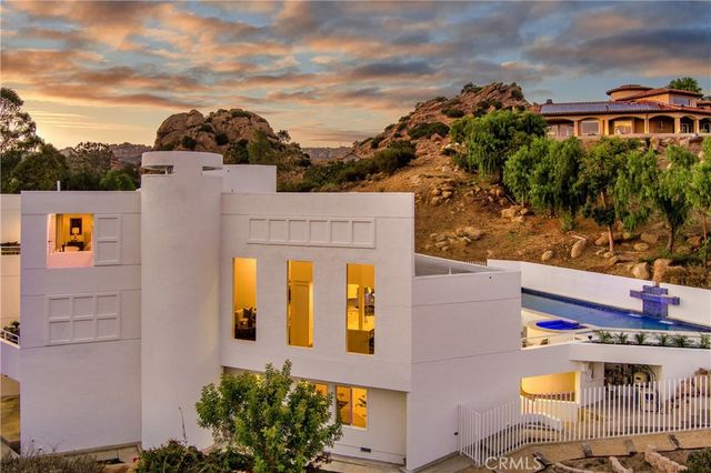 120 Stagecoach, Bell Canyon, CA 91307
