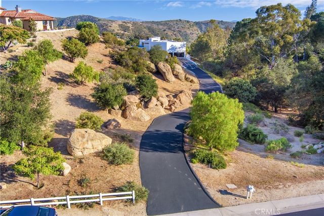 120 Stagecoach, Bell Canyon, CA 91307