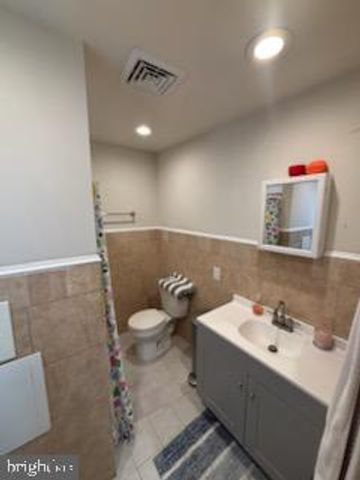 133 W GLOUCESTER PIKE, Barrington, NJ 08007