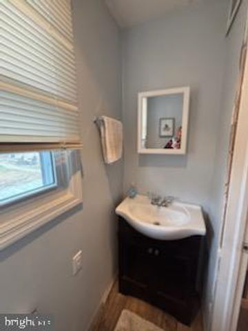 133 W GLOUCESTER PIKE, Barrington, NJ 08007