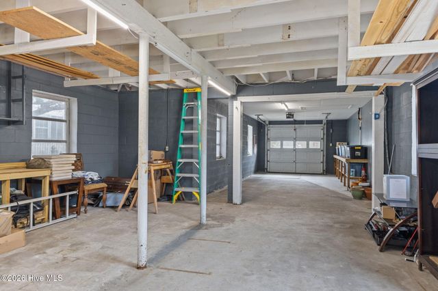 1309 Live Oak Street, Beaufort, NC 28516