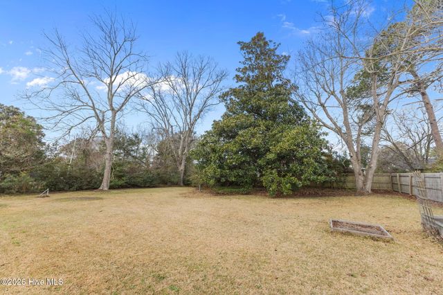 1309 Live Oak Street, Beaufort, NC 28516