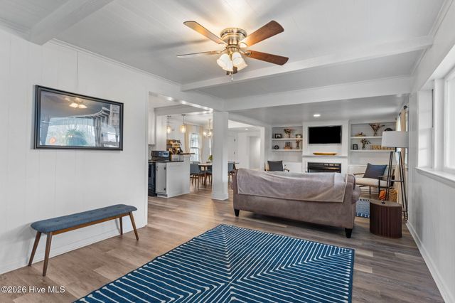 1309 Live Oak Street, Beaufort, NC 28516