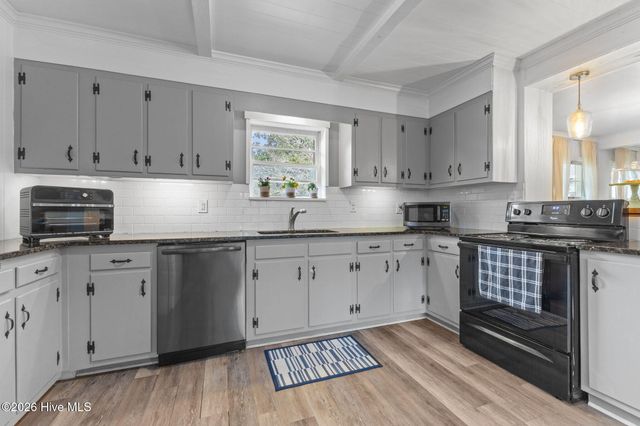 1309 Live Oak Street, Beaufort, NC 28516