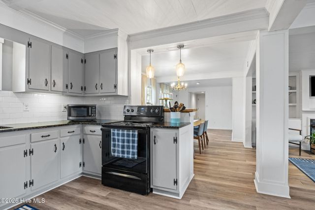 1309 Live Oak Street, Beaufort, NC 28516