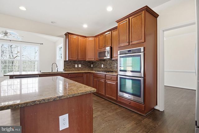 950 GROUSE POINTE DR, Stafford, VA 22556