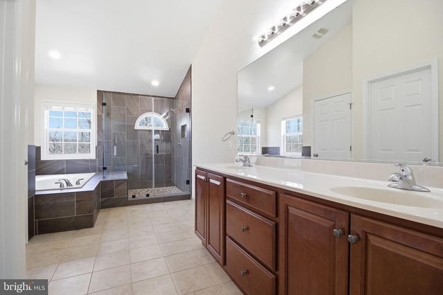 950 GROUSE POINTE DR, Stafford, VA 22556