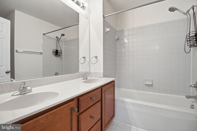 950 GROUSE POINTE DR, Stafford, VA 22556