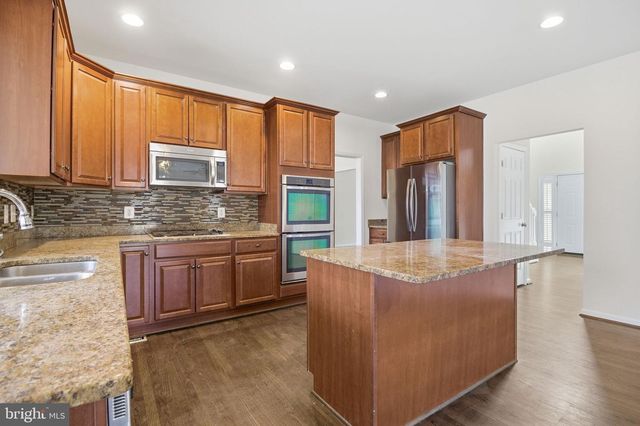 950 GROUSE POINTE DR, Stafford, VA 22556