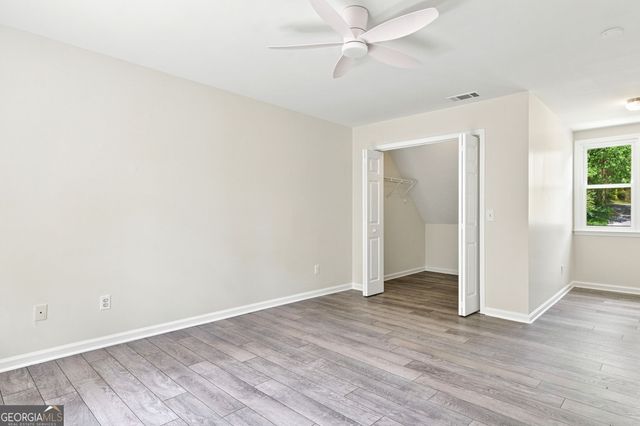 1039 Avery Creek Drive, Woodstock, GA 30188