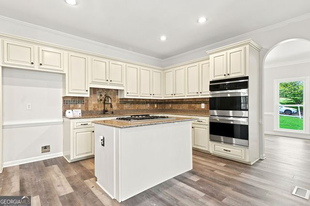 1039 Avery Creek Drive, Woodstock, GA 30188