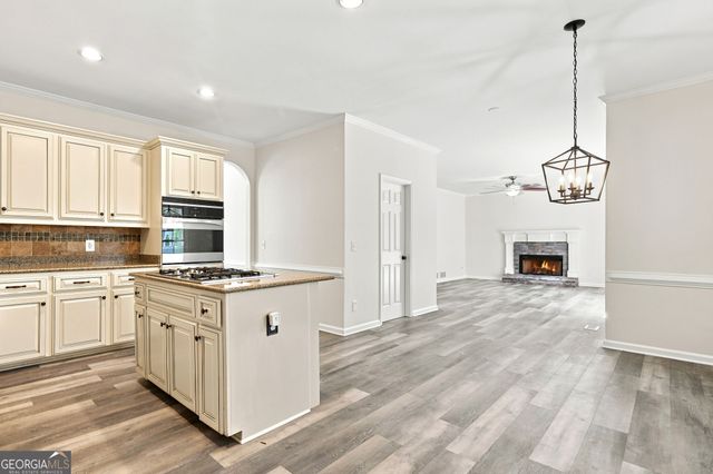 1039 Avery Creek Drive, Woodstock, GA 30188
