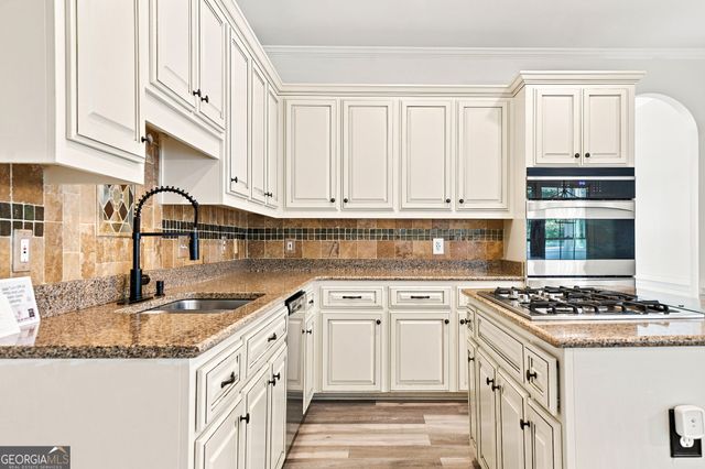 1039 Avery Creek Drive, Woodstock, GA 30188