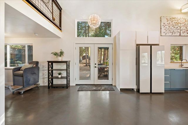 12555 Colfax Hwy, Grass Valley, CA 95945