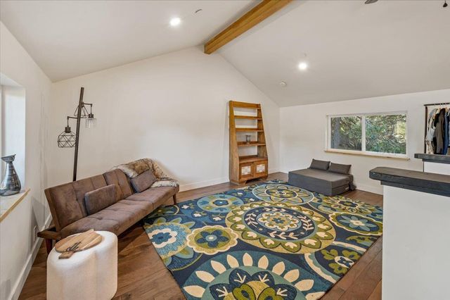 12555 Colfax Hwy, Grass Valley, CA 95945