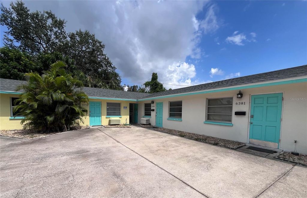 6373 GATEWAY AVENUE, Sarasota, FL 34231