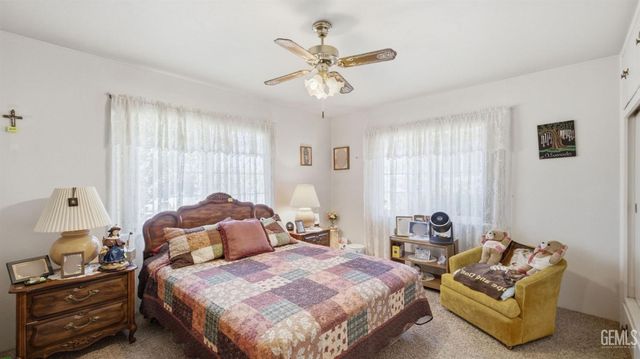 1019 Sterling Road, Bakersfield, CA 93306