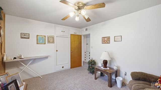 1019 Sterling Road, Bakersfield, CA 93306