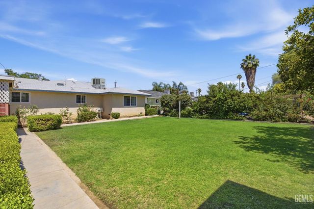 1019 Sterling Road, Bakersfield, CA 93306