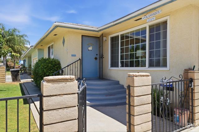 1019 Sterling Road, Bakersfield, CA 93306