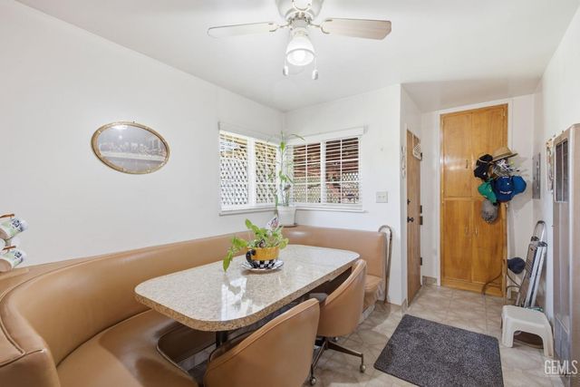 1019 Sterling Road, Bakersfield, CA 93306