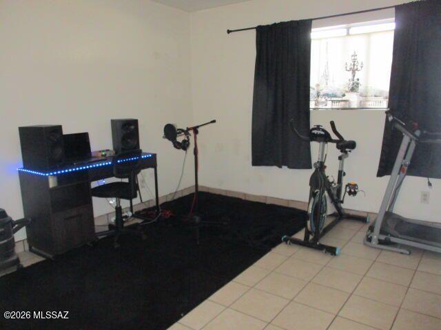 877 E Calle Esplendor, Nogales, AZ 85621