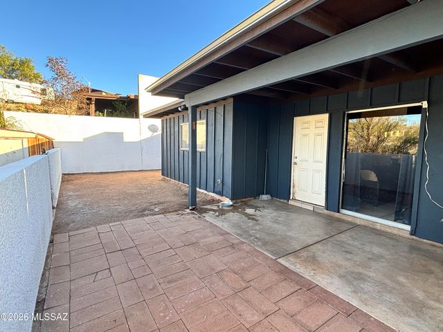 877 E Calle Esplendor, Nogales, AZ 85621