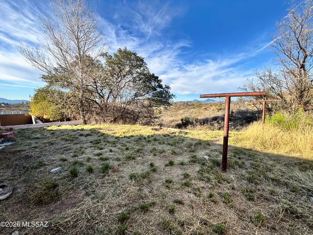 877 E Calle Esplendor, Nogales, AZ 85621