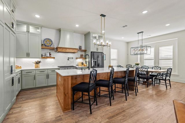 105 Shawnee Trail, Pottsboro, TX 75076